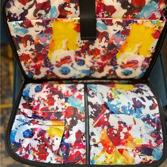 Robert Graham Laptop Bag – Retails $298 – 15x10.5 - Picture 3 of 4